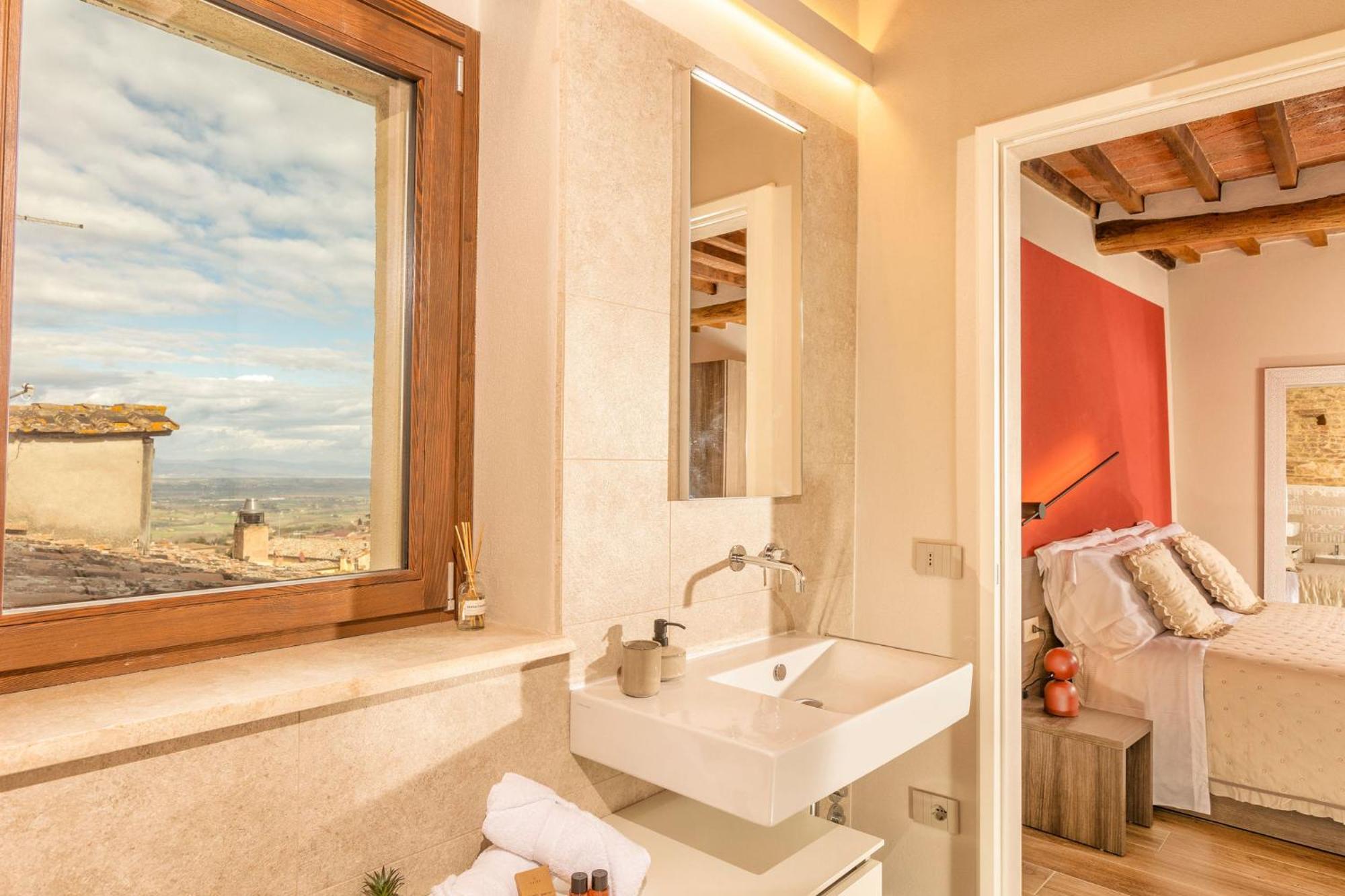 Palazzo Falcinelli Luxury Room In Montepulciano Center With Air Conditioning And Elevator Extérieur photo
